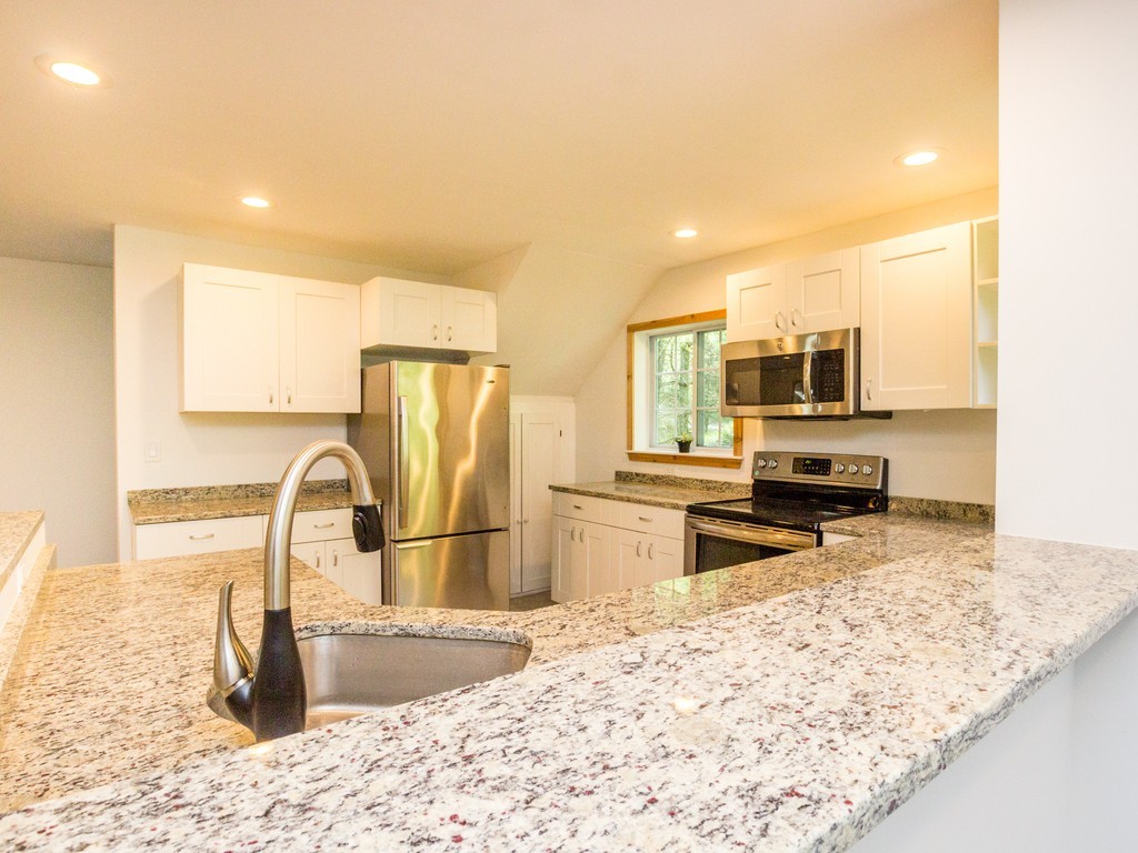 83 High Street Upton, MA 01568 - Photo 8 of 28 Gallery Image 8