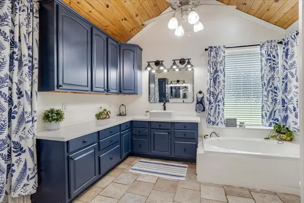 $998,900 | 6130 Peninsula Circle, Athens, TX 75752