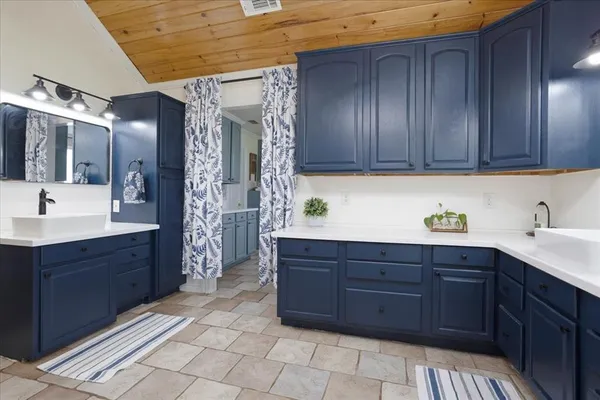 $998,900 | 6130 Peninsula Circle, Athens, TX 75752