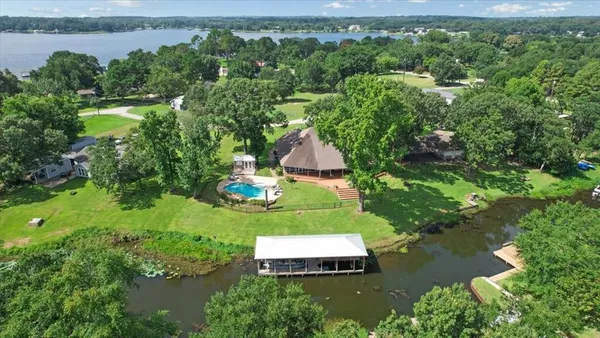 $998,900 | 6130 Peninsula Circle, Athens, TX 75752