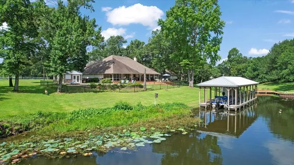 $998,900 | 6130 Peninsula Circle, Athens, TX 75752