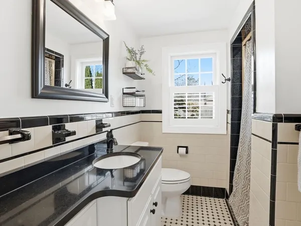 $1,249,000 | 13 Independence Lane, Hingham, MA 02043