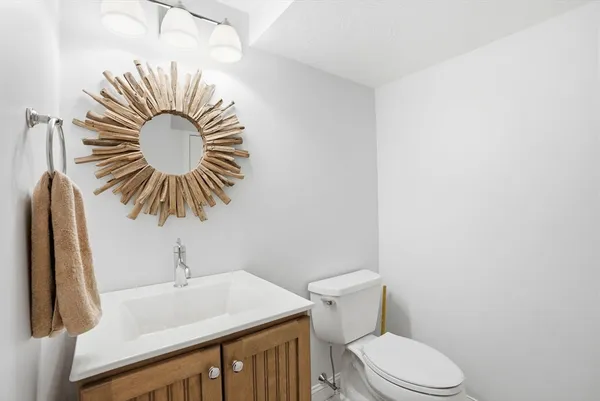 $1,249,000 | 13 Independence Lane, Hingham, MA 02043