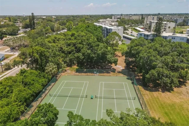 a view of a tennis court