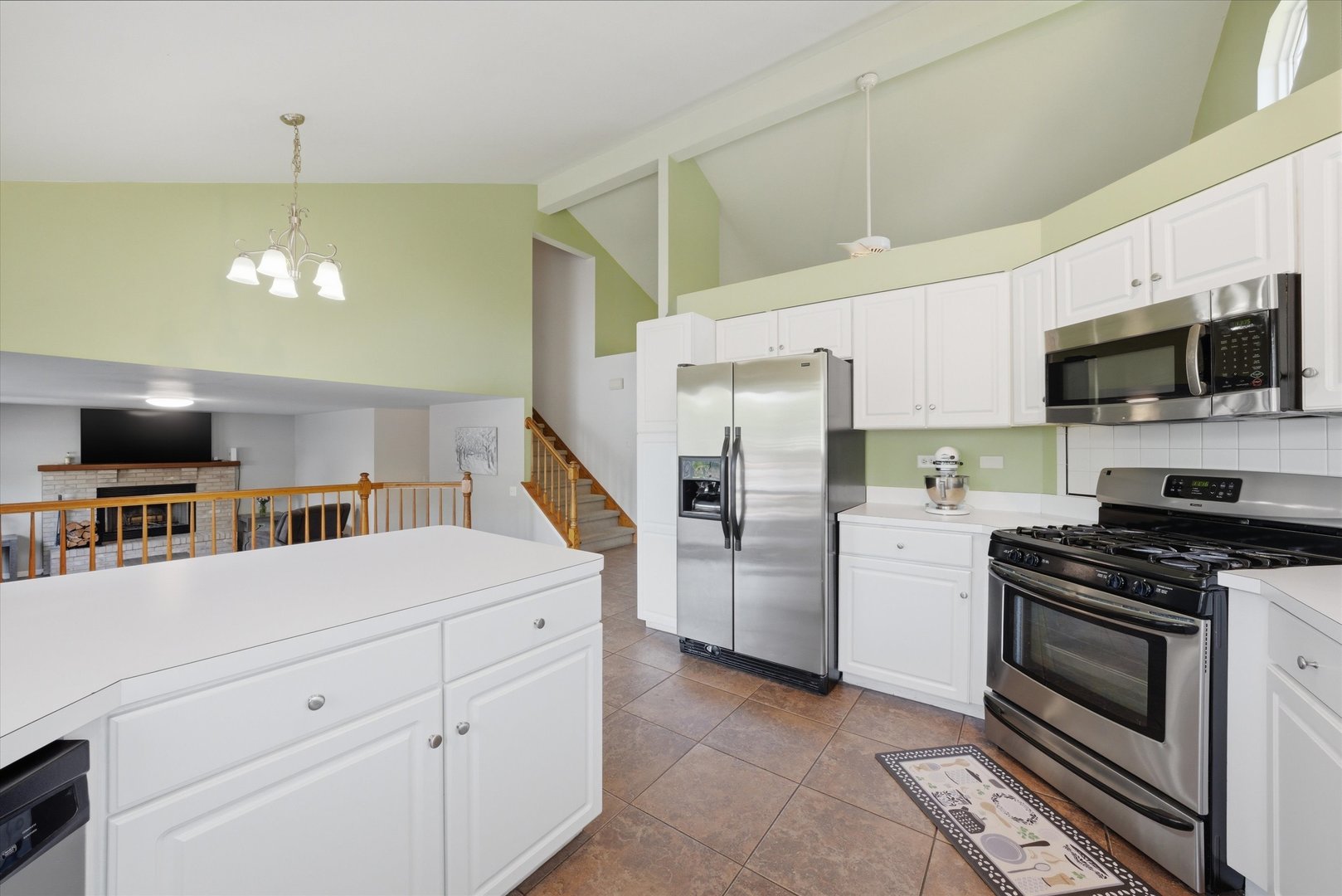 3215 Whitegate Road Joliet, IL 60431 - Photo 6 of 32