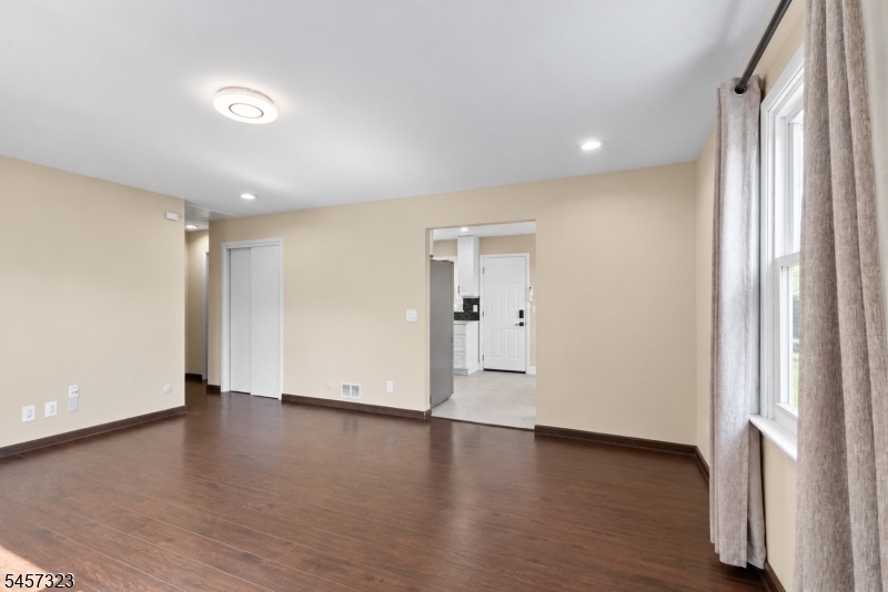 58 Jardine Road, Unit 2 Morristown, NJ 07960 - Photo 5 of 27 Gallery Image 5