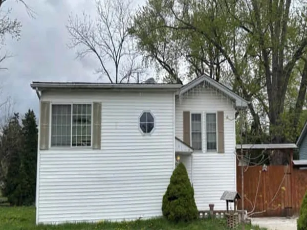 $206,700 | 25174 West Claridan Avenue, Antioch, IL 60002