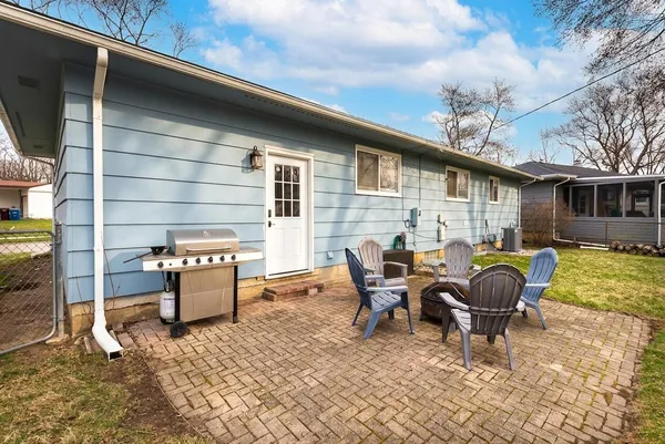 $449,000 | 2133 North Circle Drive, Ann Arbor, MI 48103