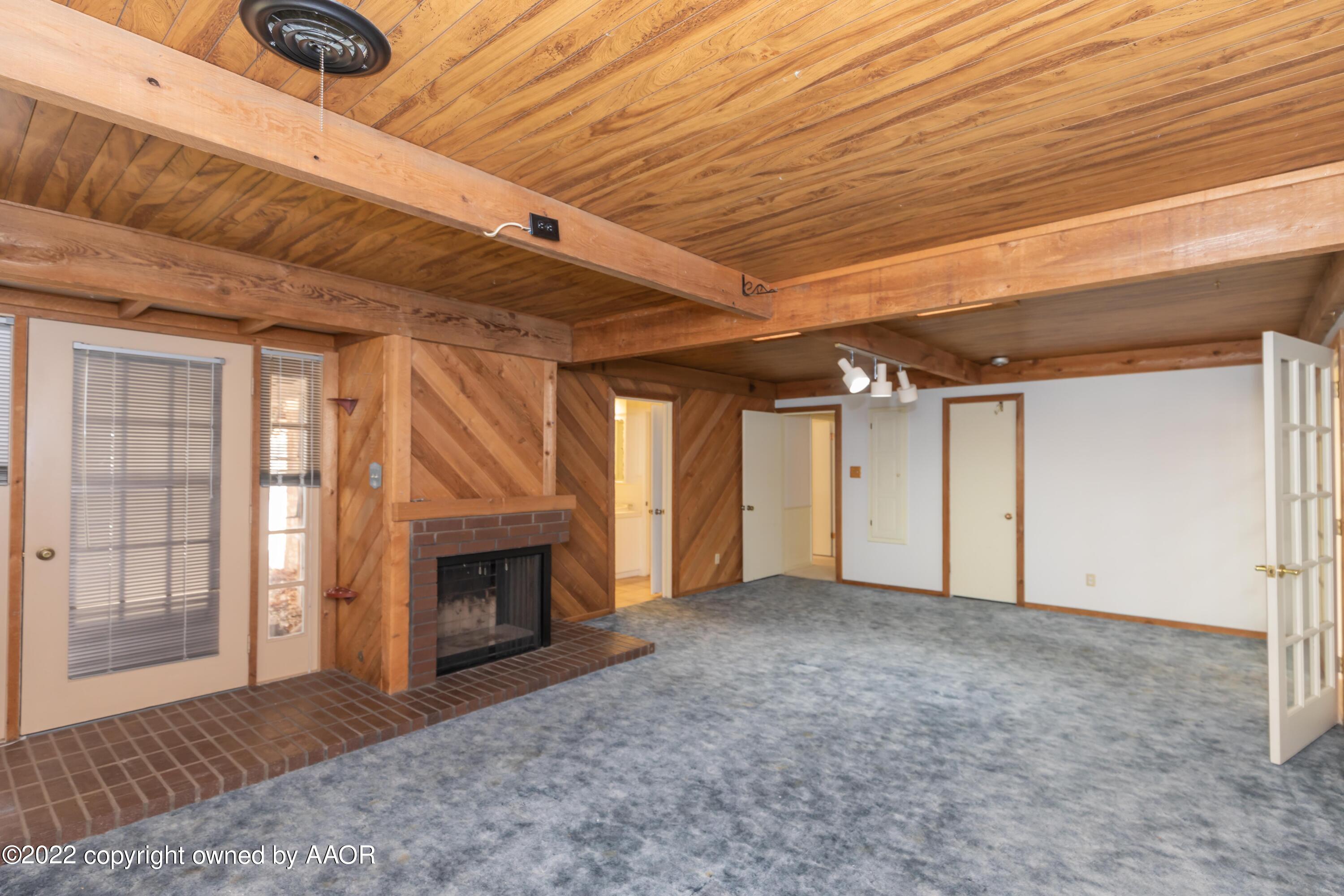 6112 Elmhurst Road Amarillo, TX 79106 - Photo 27 of 61 DEN VIEW 3