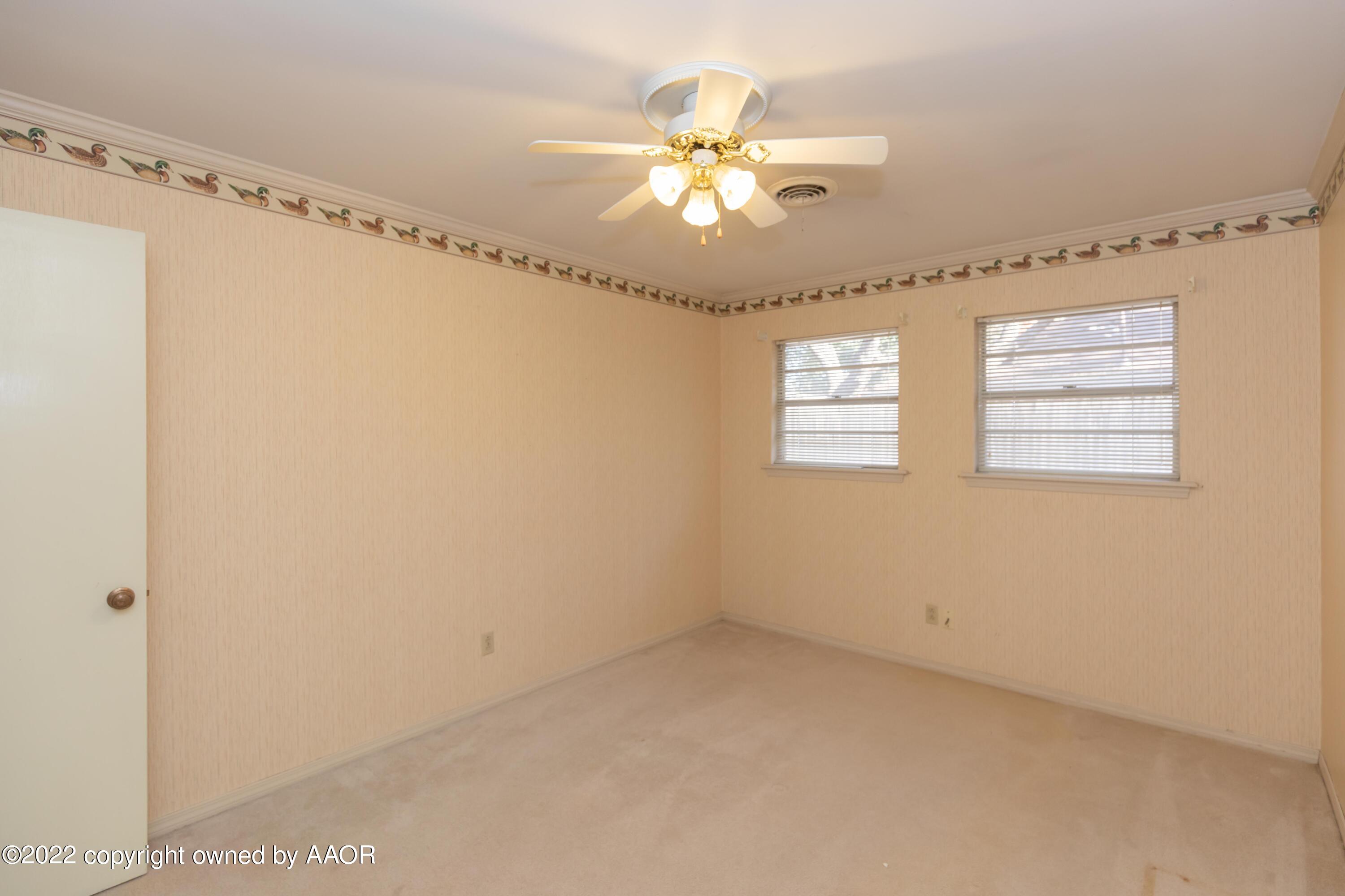 6112 Elmhurst Road Amarillo, TX 79106 - Photo 36 of 61 BEDROOM 2 VIEW 4