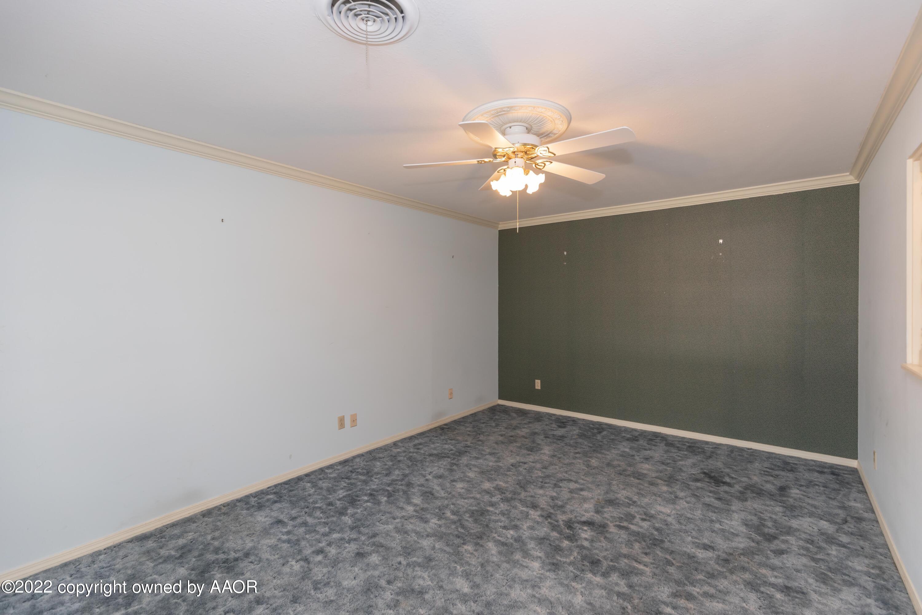 6112 Elmhurst Road Amarillo, TX 79106 - Photo 10 of 61 FORMAL LIVING ROOM VIEW 4