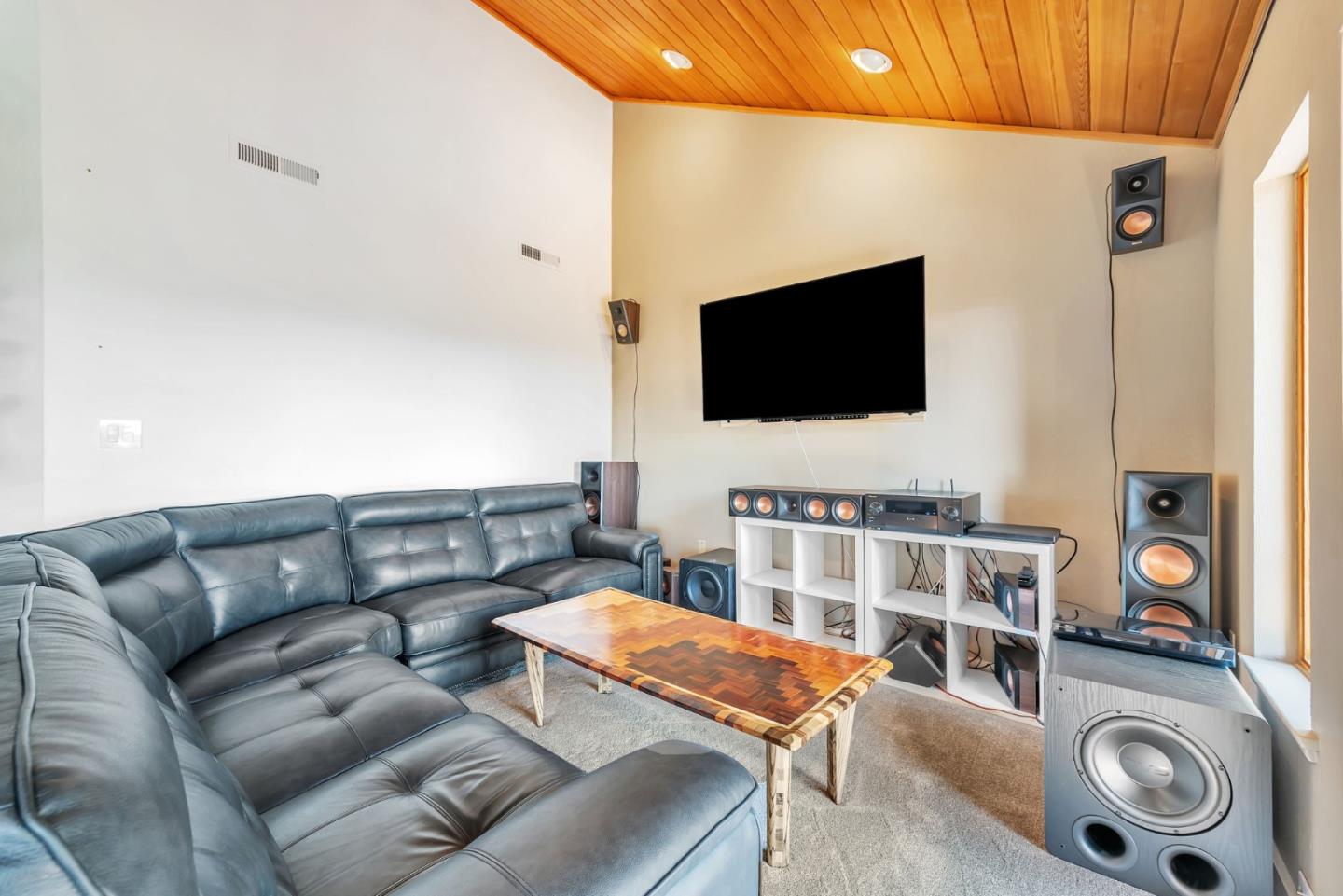 950 Oak Ridge Road Los Gatos, CA 95033 - Photo 16 of 107