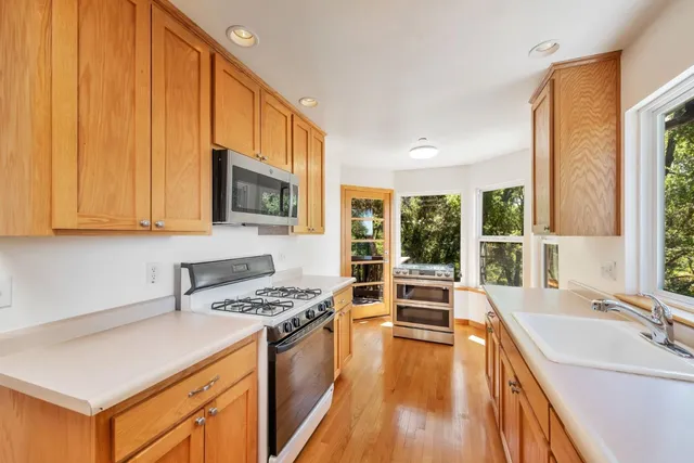 $2,599,000 | 950 Oak Ridge Road, Los Gatos, CA 95033