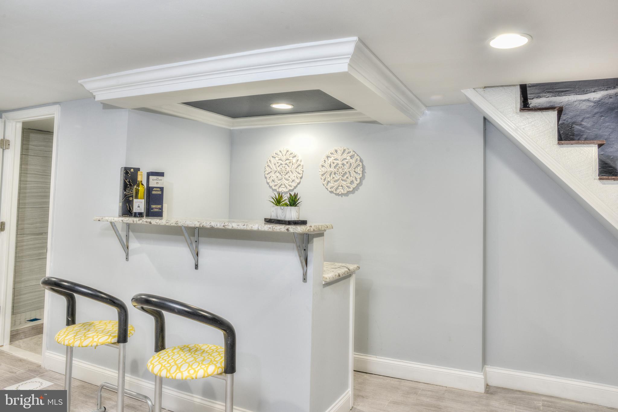 5852 Stockton Road Philadelphia, PA 19138 - Photo 14 of 26 WET BAR WITH GRANITE