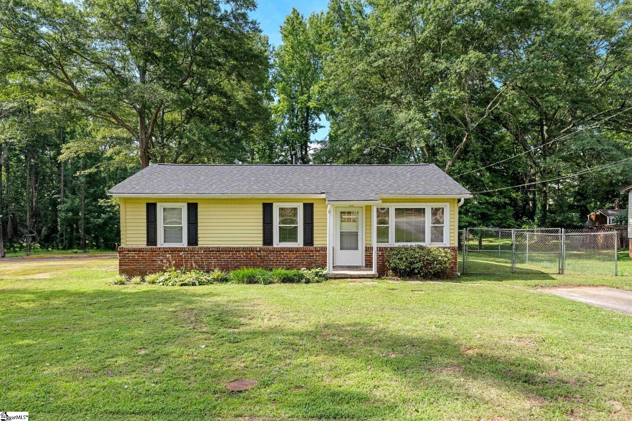 303 Boyd Avenue Simpsonville, SC 29681 - Photo 2 of 28