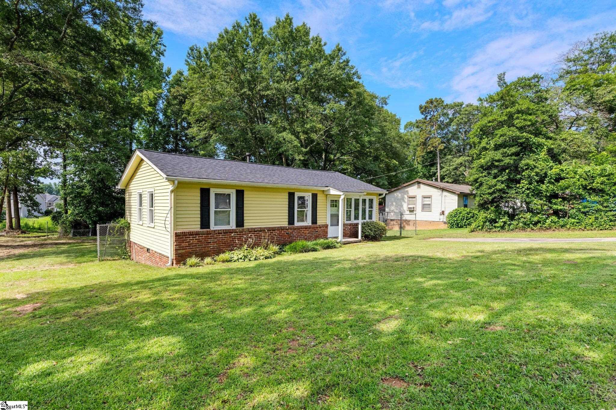 303 Boyd Avenue Simpsonville, SC 29681 - Photo 3 of 28