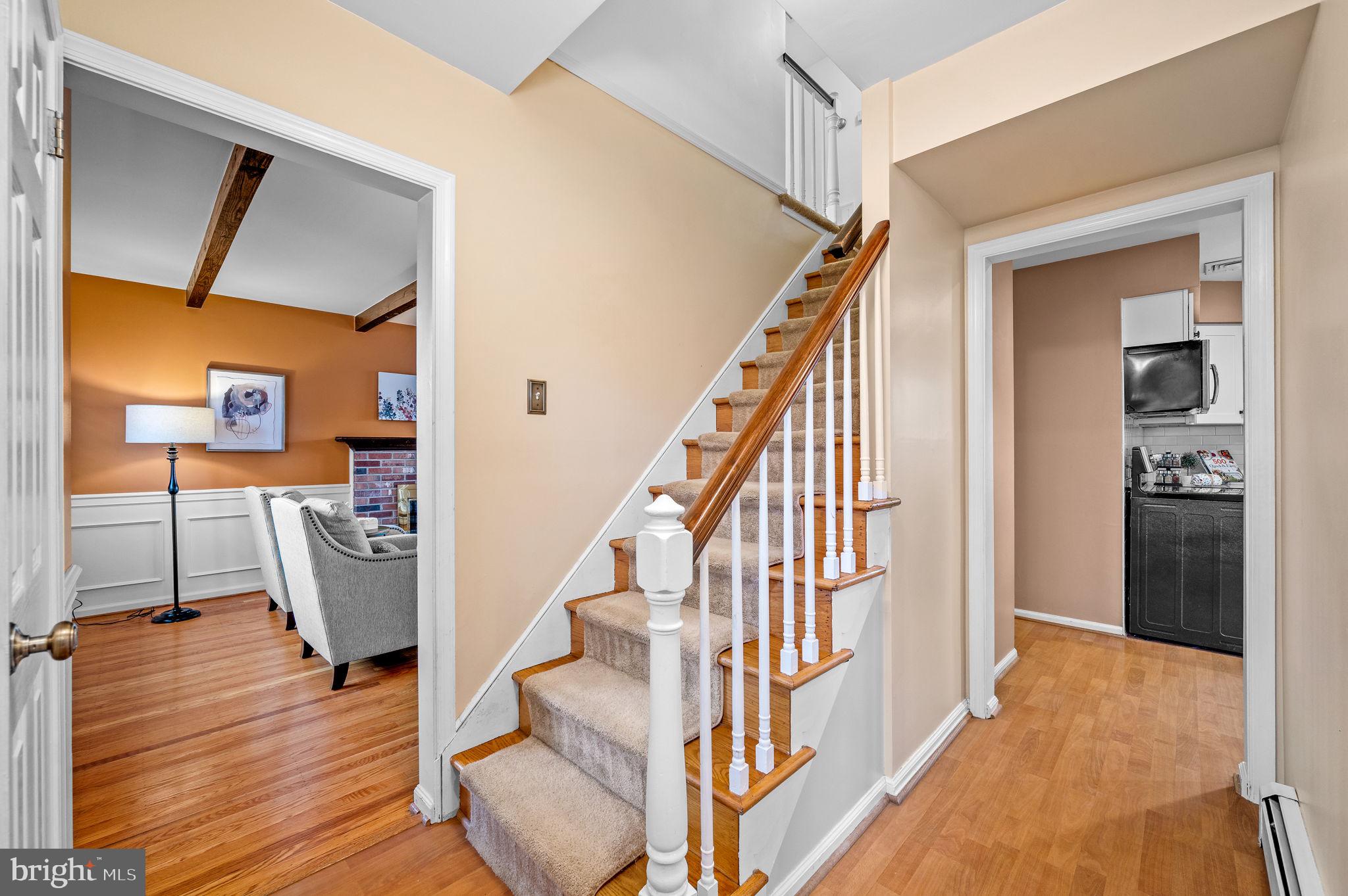 21 Birch Road Malvern, PA 19355 - Photo 3 of 42 Foyer