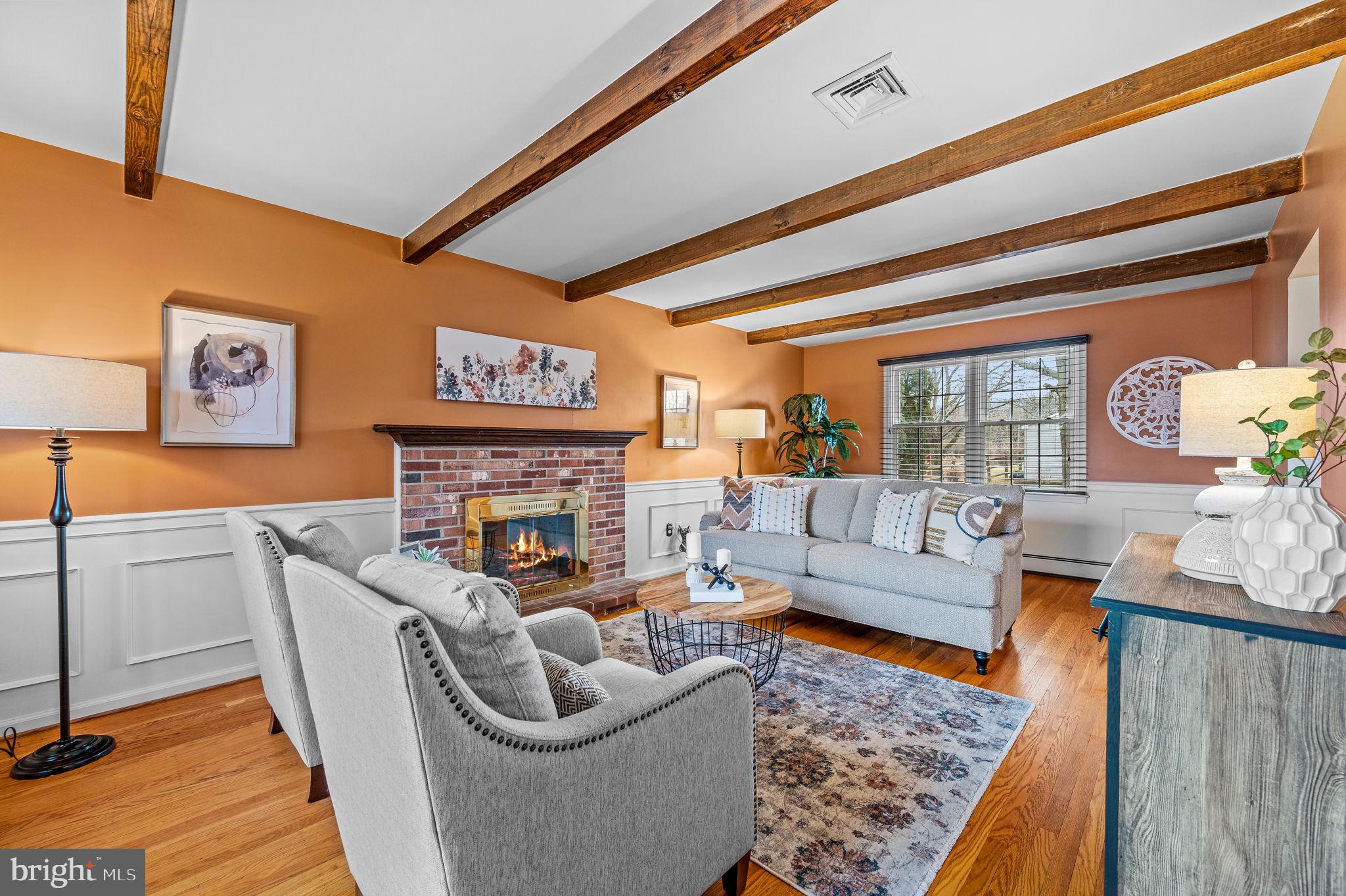 21 Birch Road Malvern, PA 19355 - Photo 4 of 42 Living Room