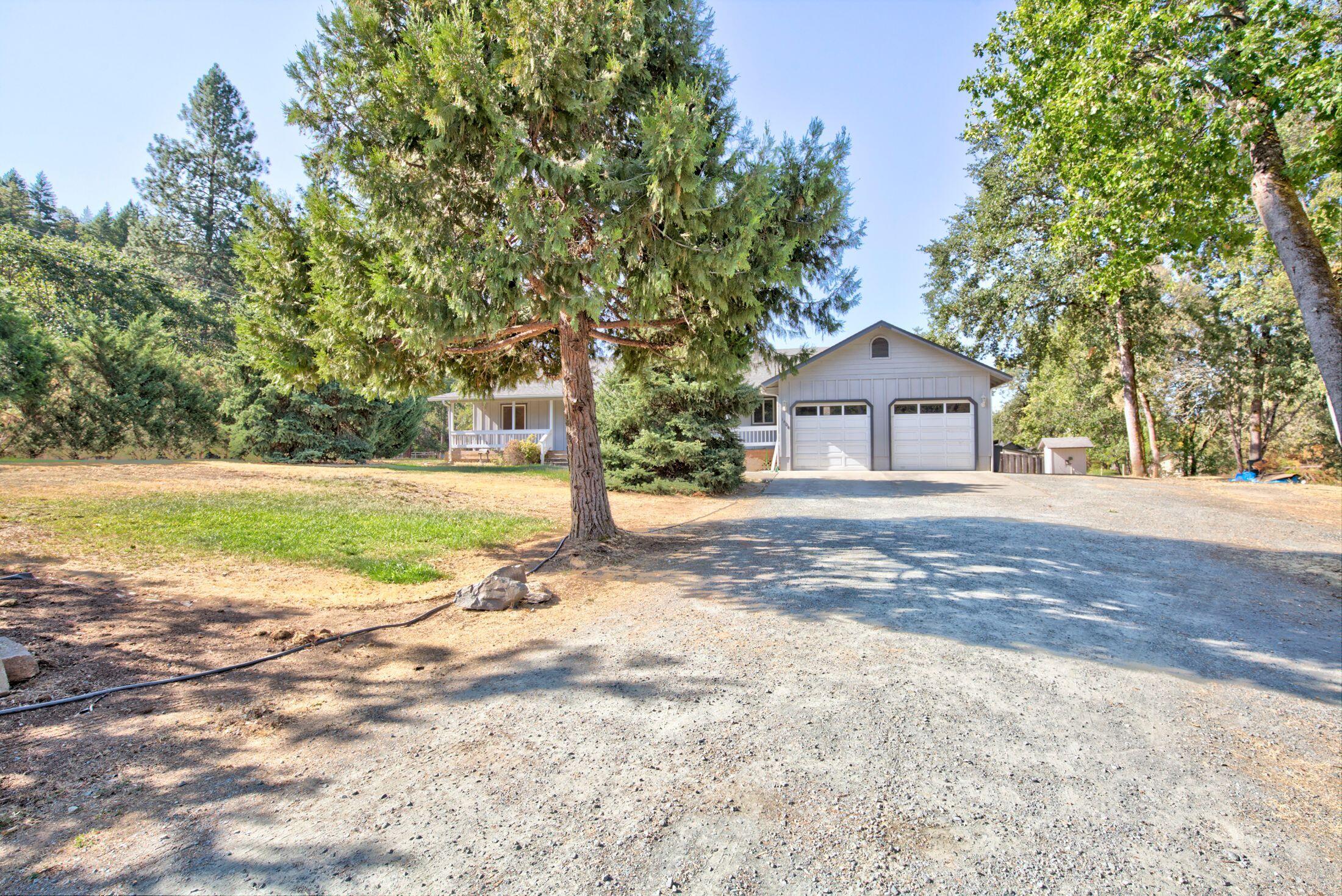 1404 Russell Road Merlin, OR 97532 - Photo 21 of 24 Front 2