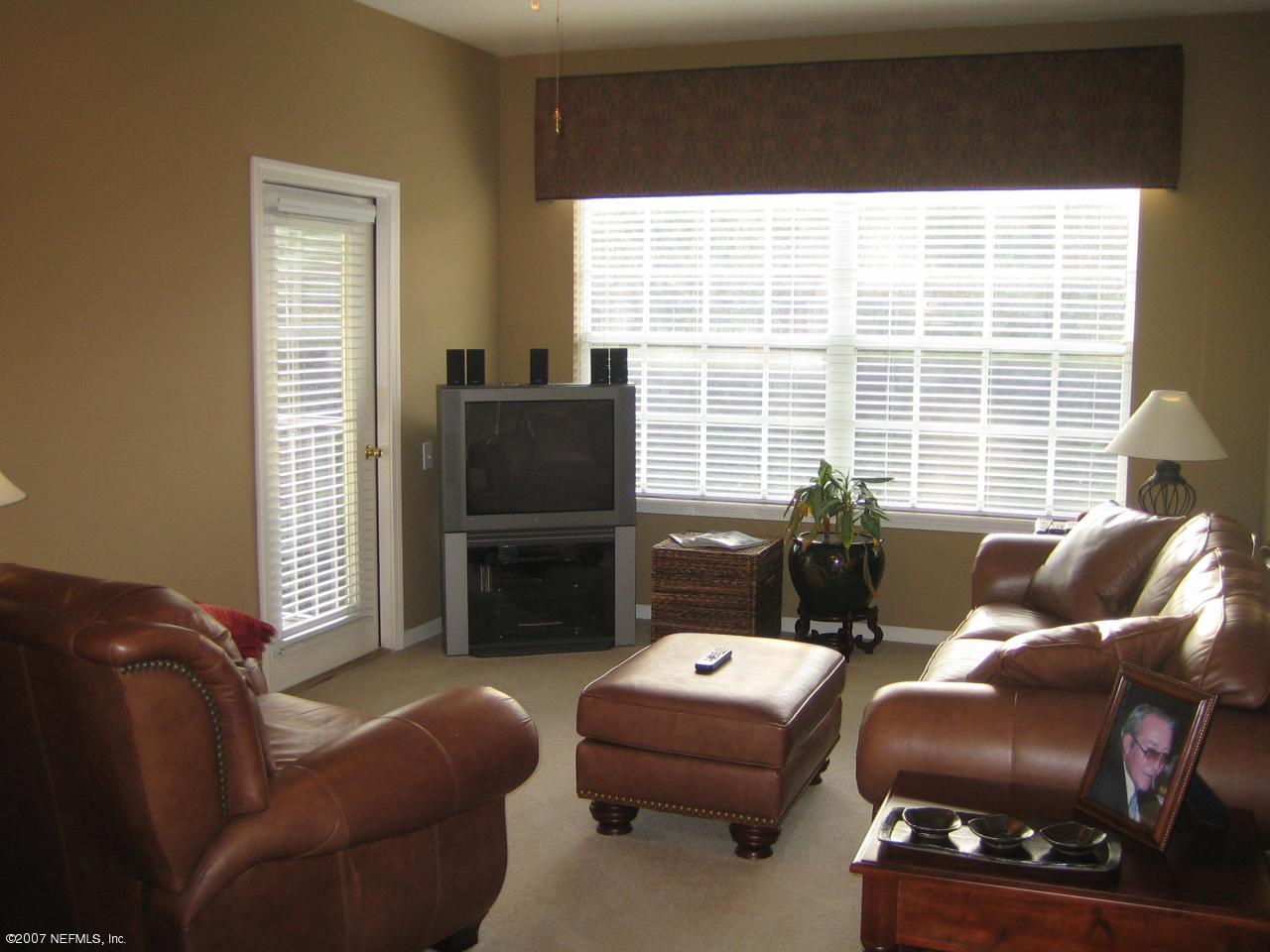 10550 Baymeadows Road, Unit 514 Jacksonville, FL 32256 - Photo 1 of 8 Living Room