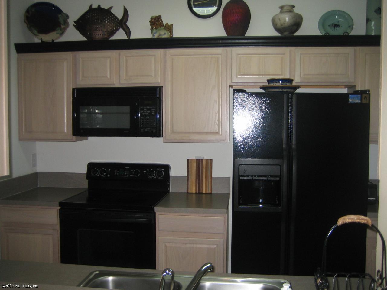 10550 Baymeadows Road, Unit 514 Jacksonville, FL 32256 - Photo 8 of 8 Kitchen