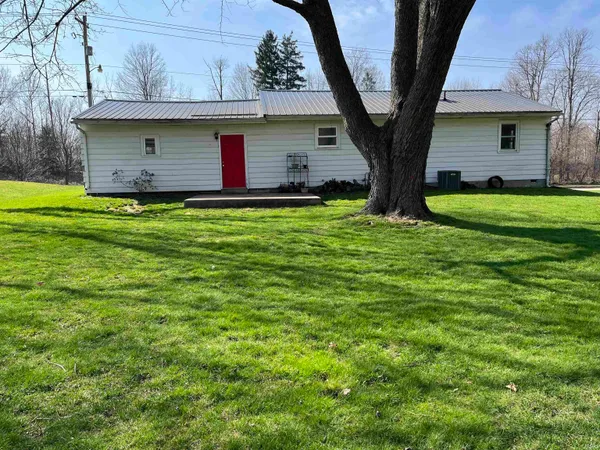 $200,000 | 58900 Highway 19, Elkhart, IN 46517