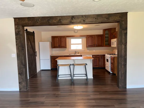 $200,000 | 58900 Highway 19, Elkhart, IN 46517