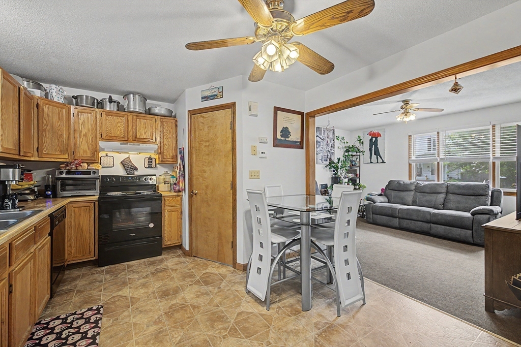 58-60 Beverly Lane Springfield, MA 01151 - Photo 21 of 35 Gallery Image 21