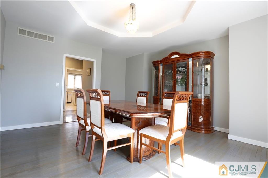 268 Friendship Road Monmouth Junction, NJ 08852 - Photo 5 of 24 a dining room with furniture and window