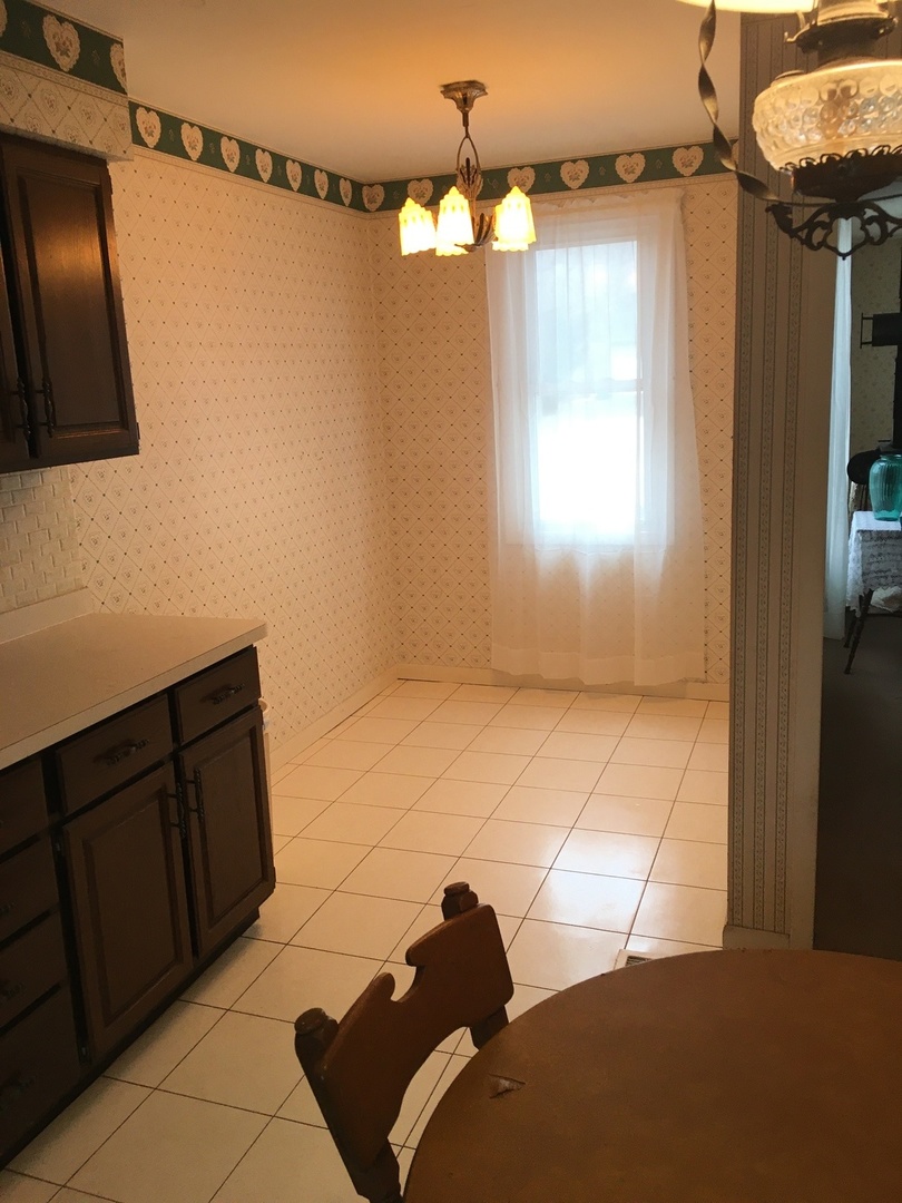 614 Locust Street Sycamore, IL 60178 - Photo 13 of 30