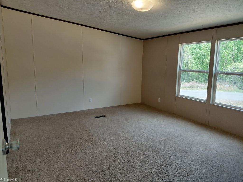 127 Ring Pl Road Mount Airy, NC 27030 - Photo 4 of 25