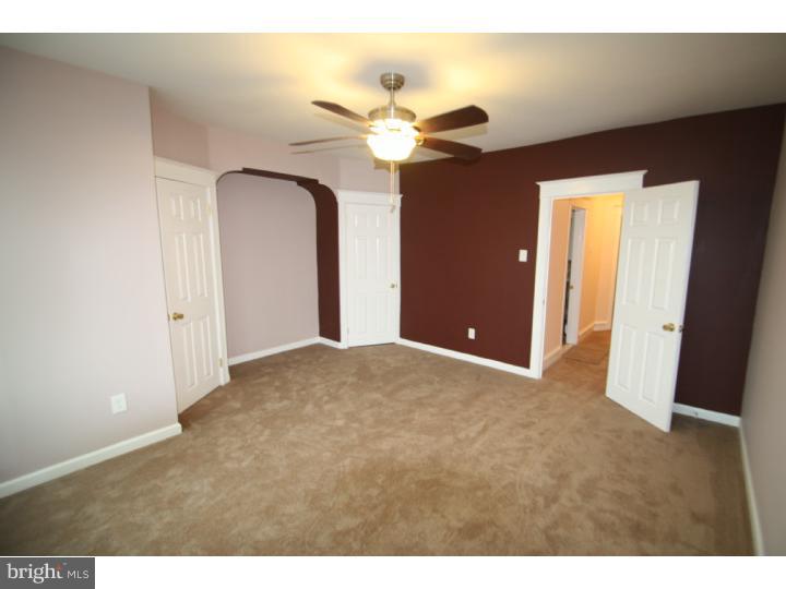 723 Kenmore Road Philadelphia, PA 19151 - Photo 13 of 25 Bedroom - Main