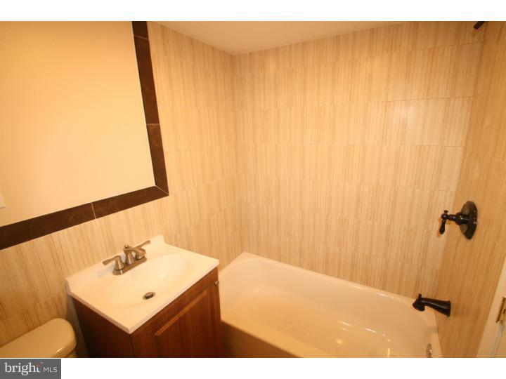 723 Kenmore Road Philadelphia, PA 19151 - Photo 21 of 25 Bathroom