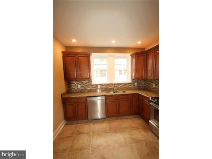 723 Kenmore Road Philadelphia, PA 19151 - Photo 4 of 25 Kitchen