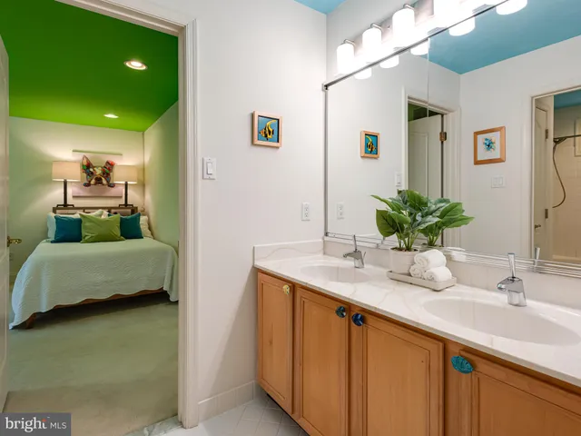 $1,125,000 | 452 Springview Lane, Phoenixville, PA 19460