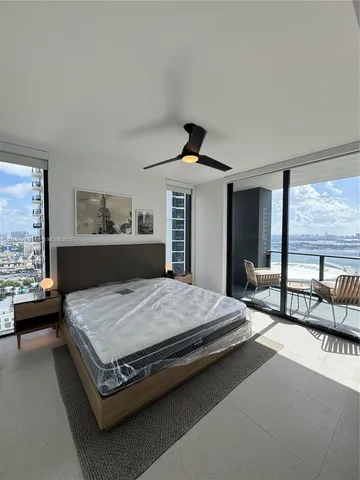 $8,000 | 601 Northeast 1st Avenue, Unit 2615, Miami, FL 33132