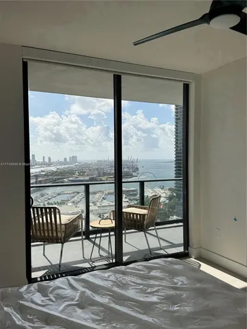 $8,000 | 601 Northeast 1st Avenue, Unit 2615, Miami, FL 33132