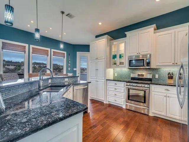 $2,190,000 | 7033 West Hells Gate Drive, Strawn, TX 76475