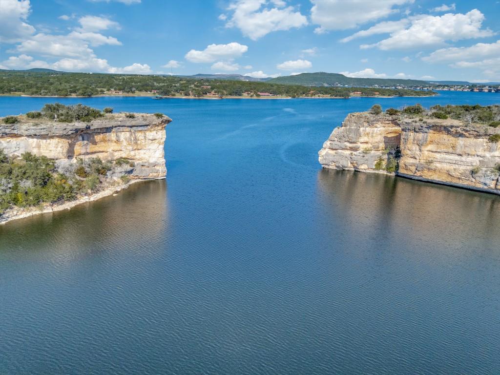 7033 West Hells Gate Drive Strawn, TX 76475 - Photo 3 of 40