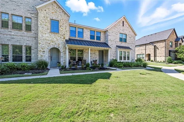 $485,000 | 204 Venice Avenue, Flower Mound, TX 75028