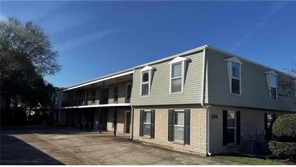 $895 | 216 West Avenue, Unit H, Harahan, LA 70123