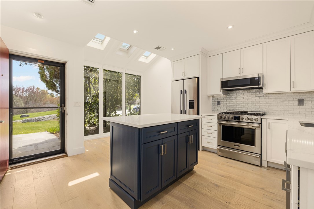 15 Hammersmith Road, Unit 15 Newport, RI 02840 - Photo 7 of 15