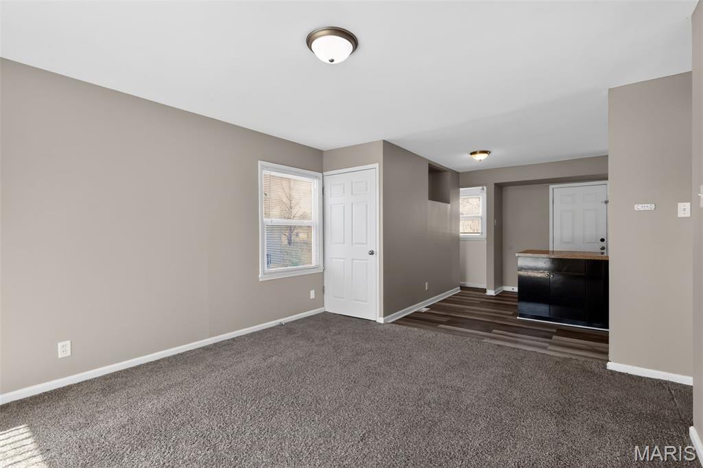 325 Lancashire Road St. Louis, MO 63137 - Photo 16 of 30 Gallery Image 16