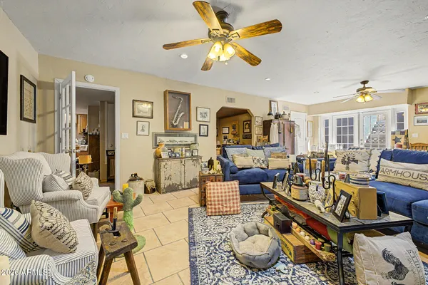 $1,000,000 | 2027 East Circle Mountain Road, New River, AZ 85087