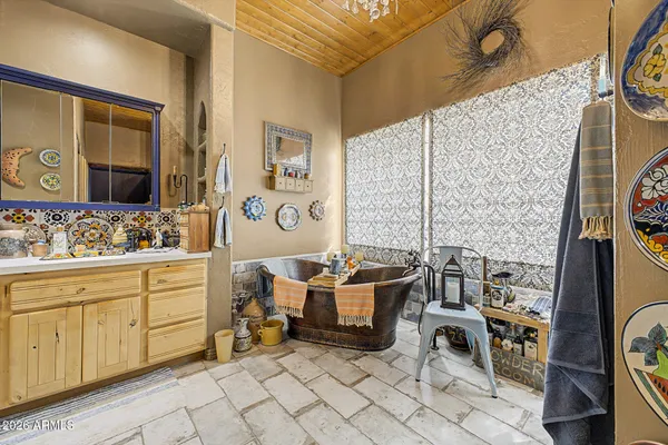 $1,000,000 | 2027 East Circle Mountain Road, New River, AZ 85087