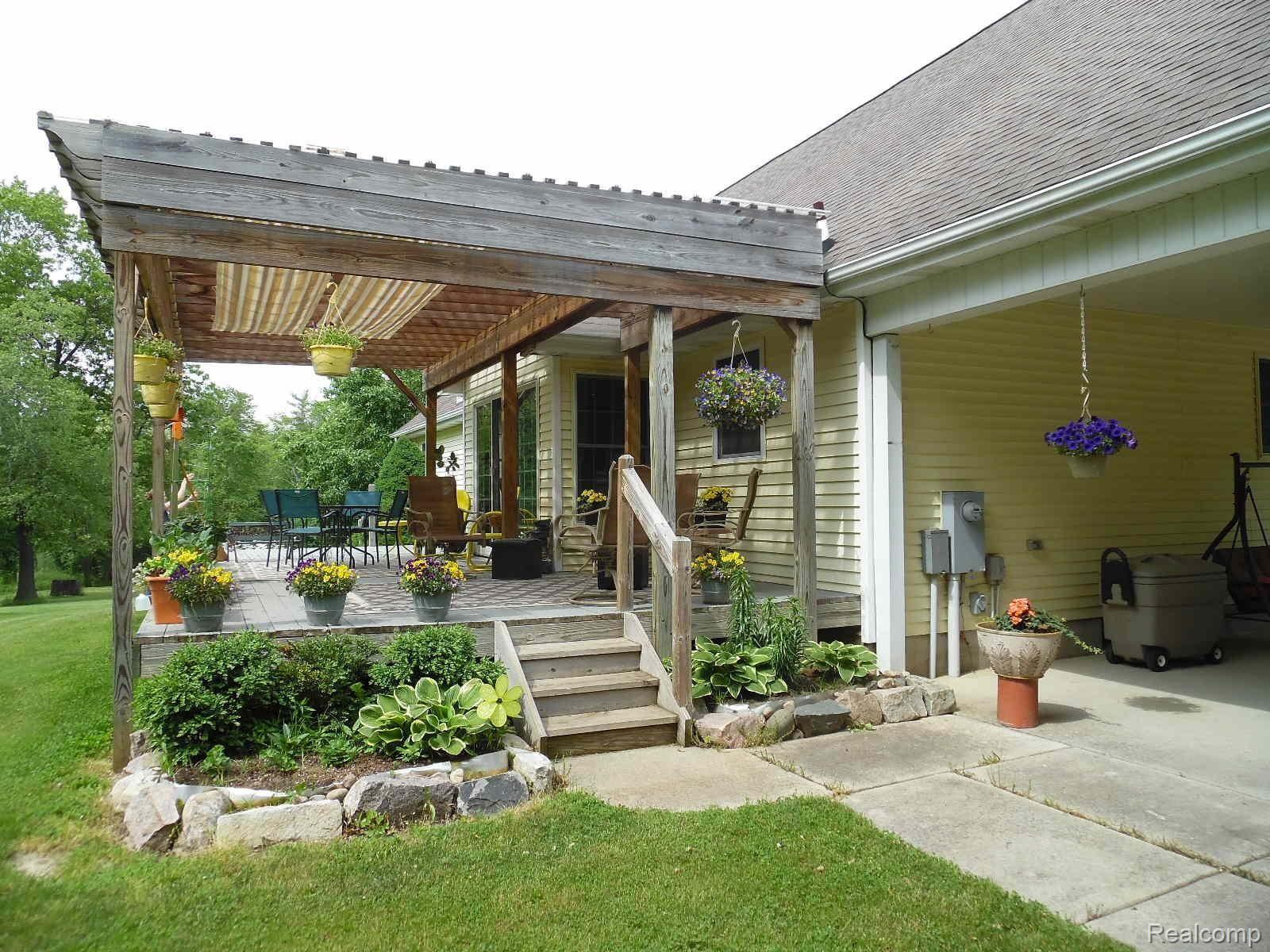 2130 Broker Road Lapeer, MI 48446 - Photo 10 of 35 SAM_1074.JPG