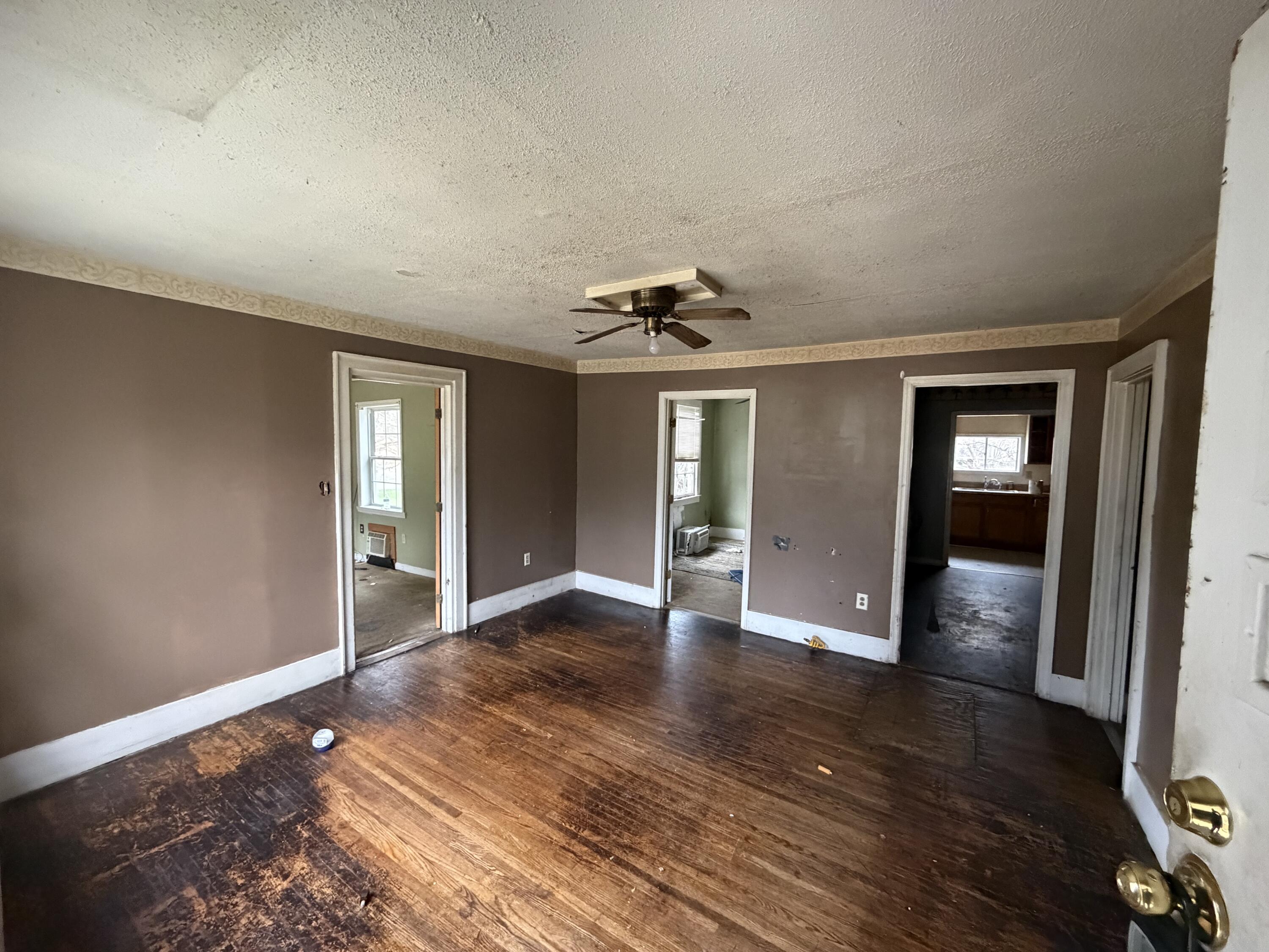 211 Thurman Street LaFayette, GA 30728 - Photo 8 of 17 IMG_1385