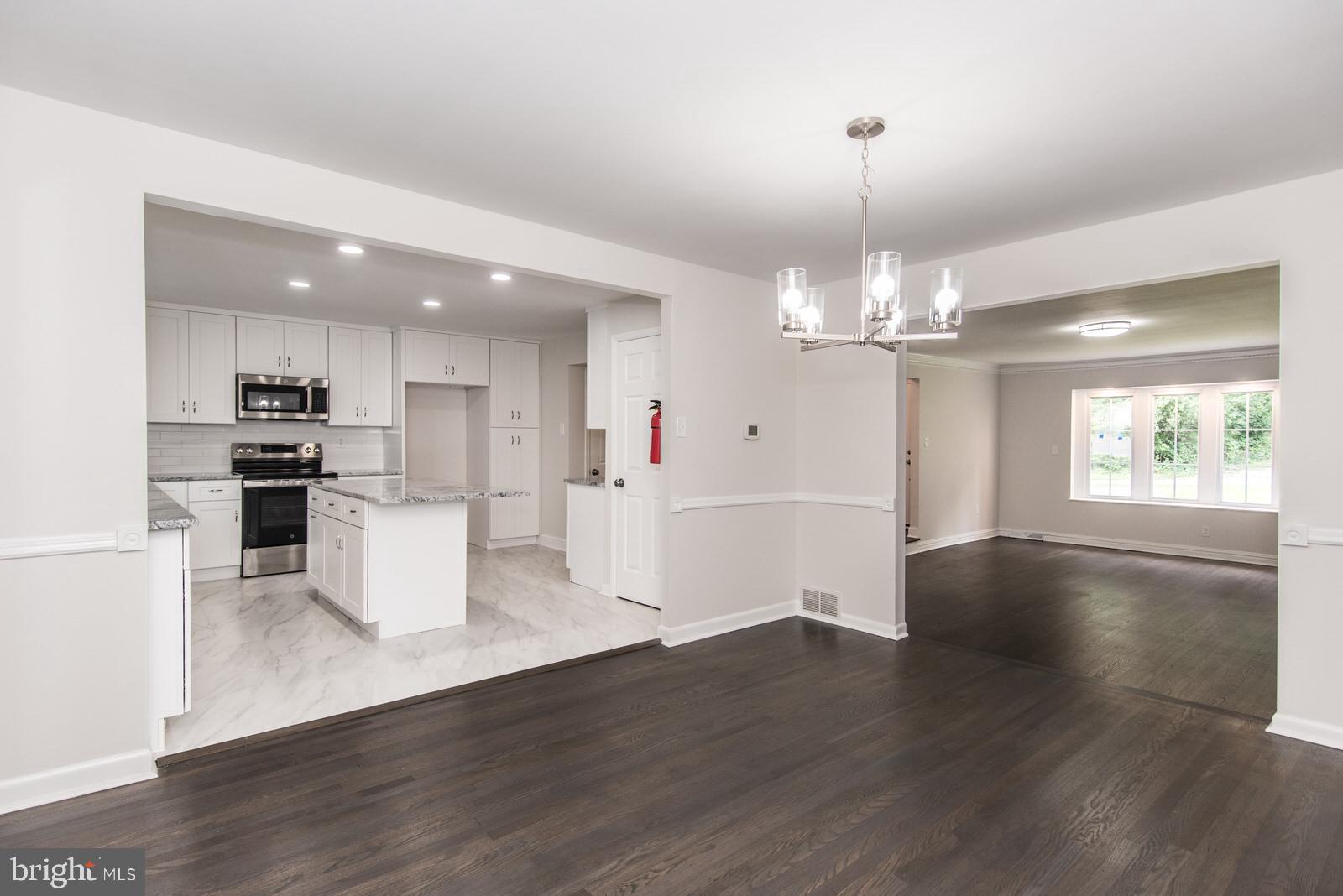 54 Moredon Road Huntingdon Valley, PA 19006 - Photo 11 of 62