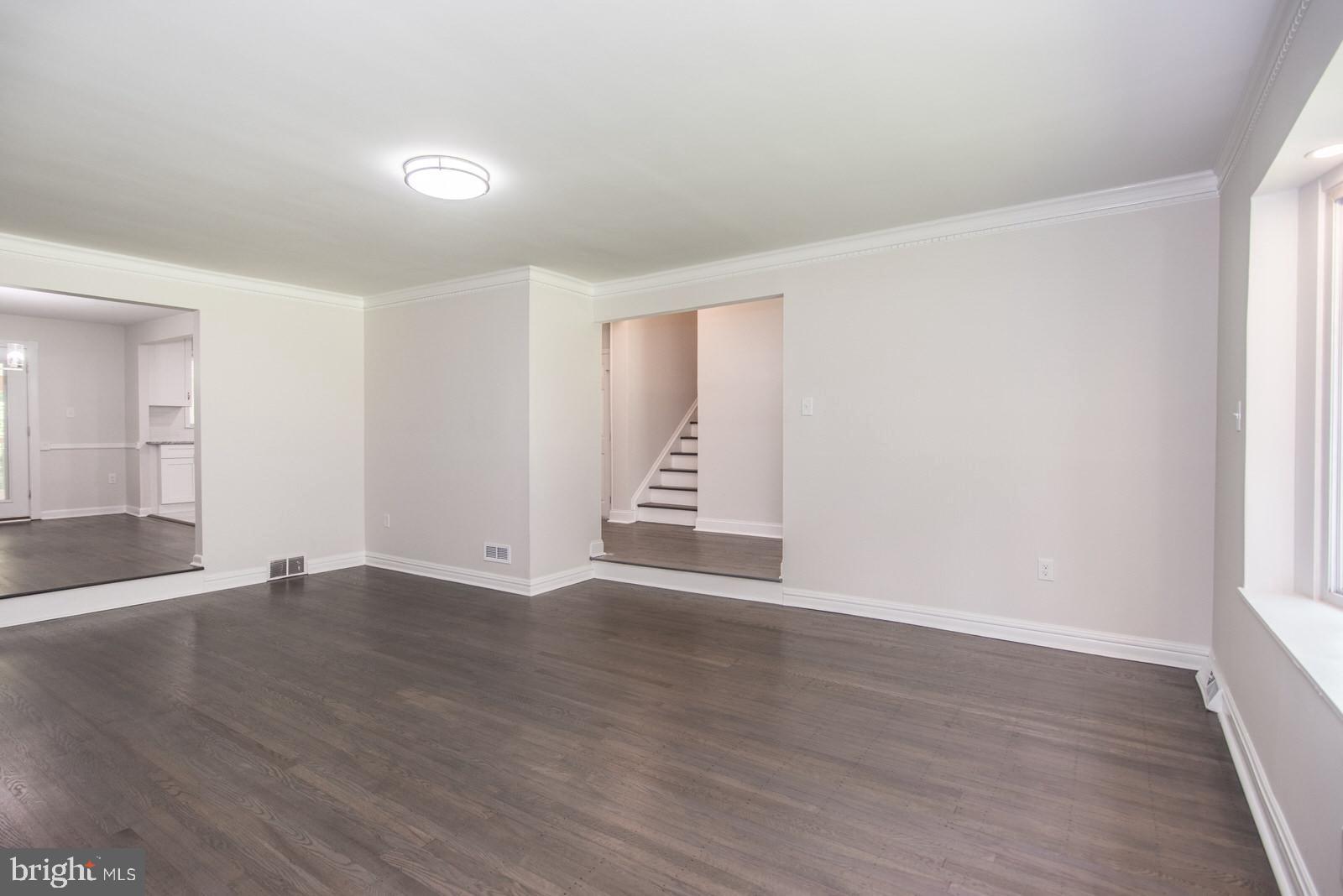 54 Moredon Road Huntingdon Valley, PA 19006 - Photo 6 of 62