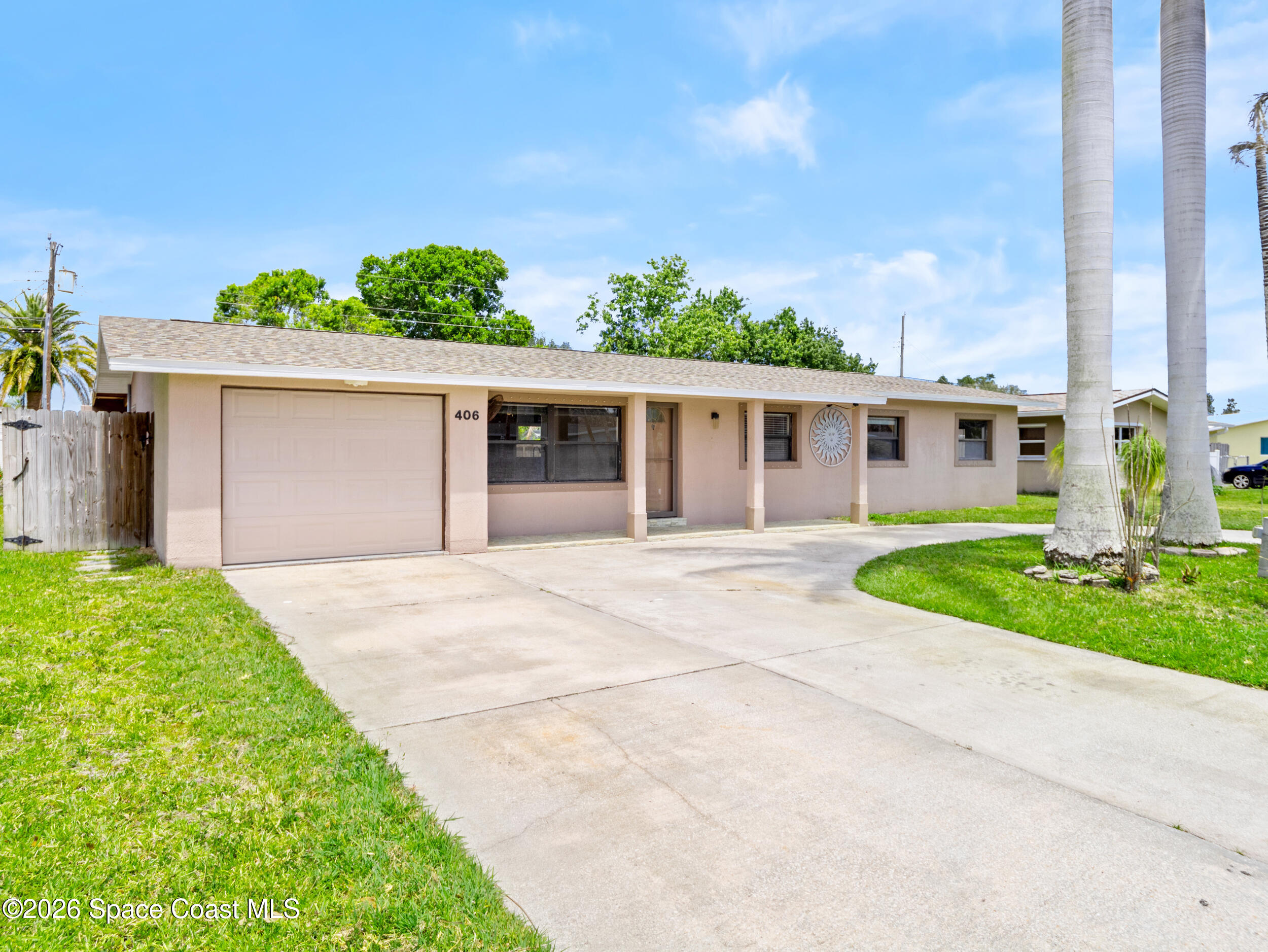 406 Amherst Avenue Melbourne, FL 32901 - Photo 7 of 36 front view of a house with a yard